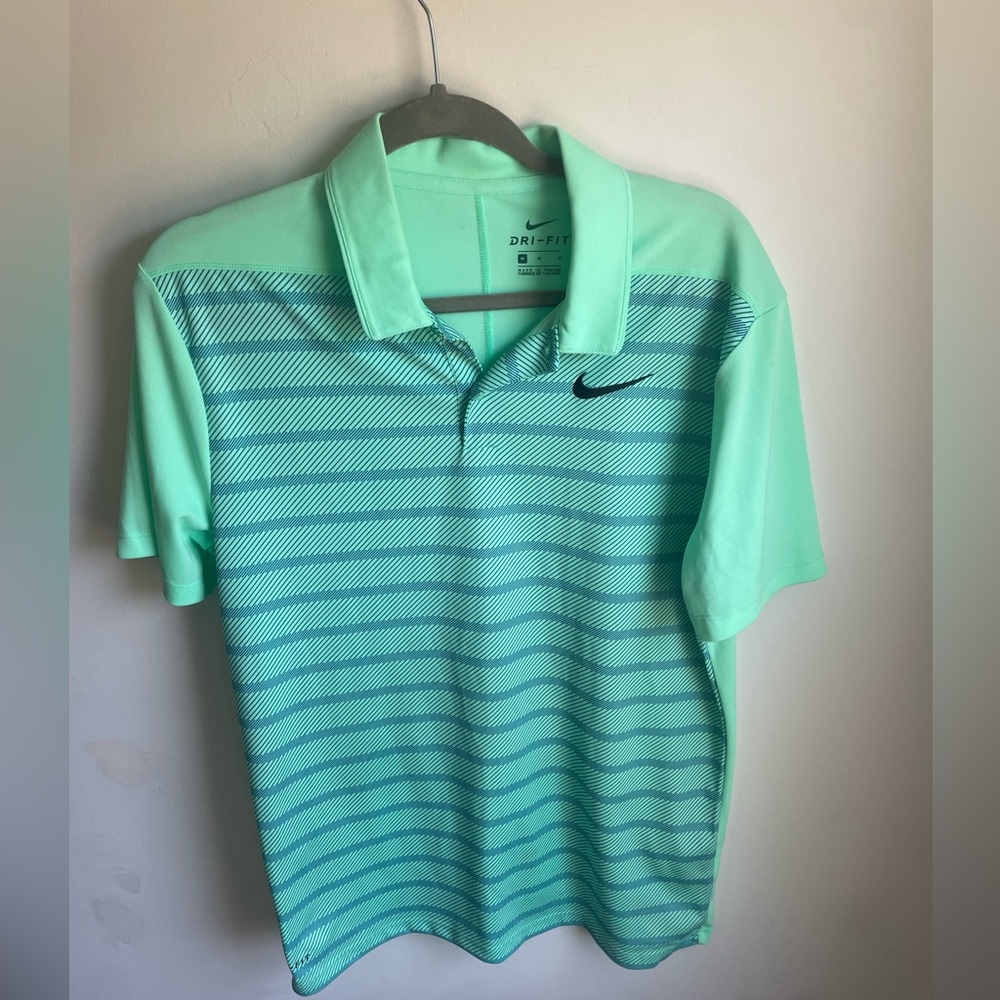 NIKE GOLF Men’s Large Blue Green and blue Striped Polo Shirt Dri-Fit Medium (J)